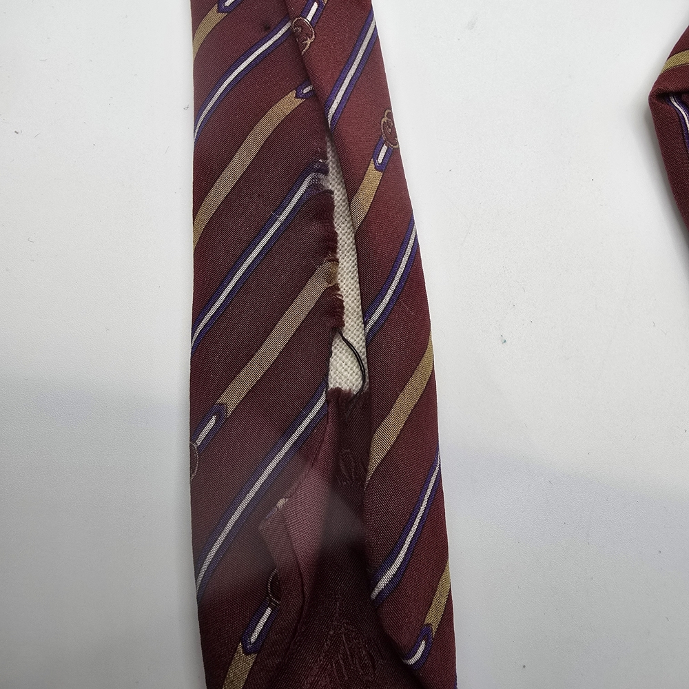 Vintage Silk Gucci Burgundy Tie with Gold and Blue Stripes - Picture 4 of 11